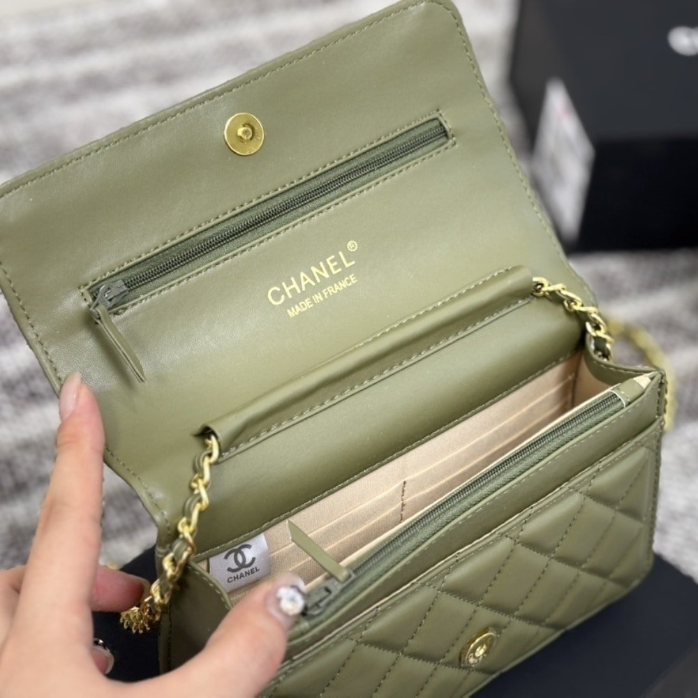 Ch**el Classic Wallet On Chain Gold Tone Metal Khaki 19Cm