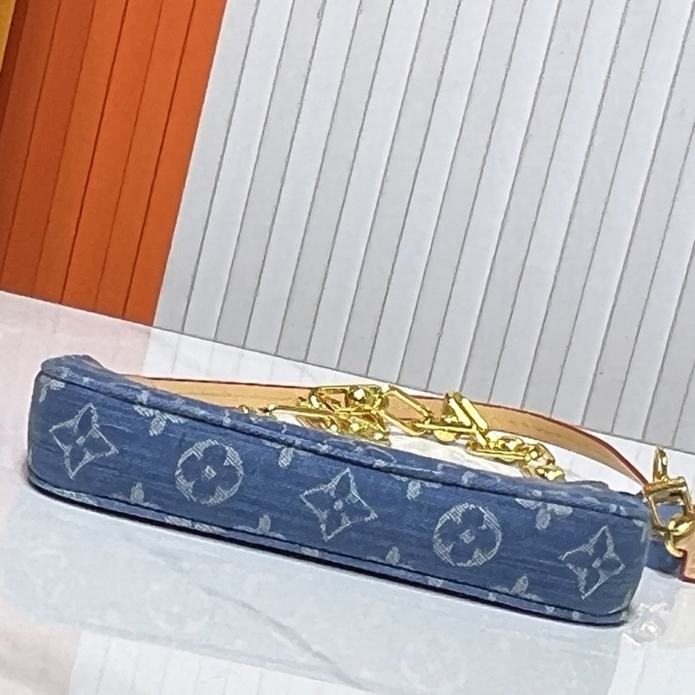 L0vis Vvtt0n Pochette Accessoires Washed Denim Blue 22Cm