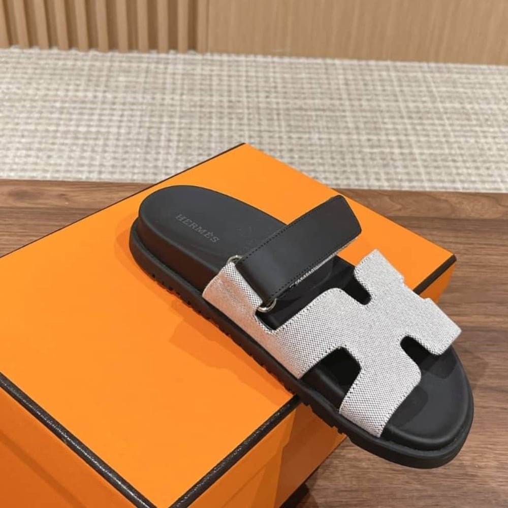 H**me5 Chypre Sandal Black