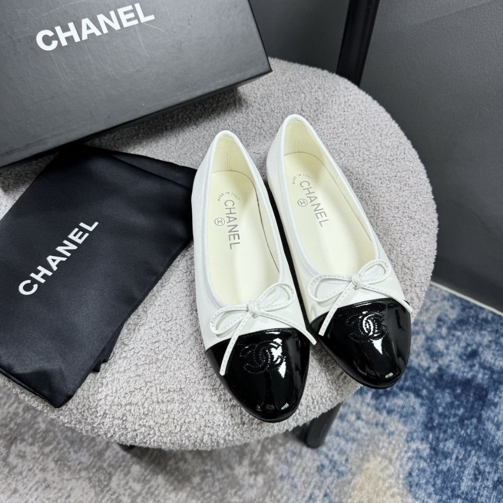 Ch**el Ballerina Flat Shoes In White