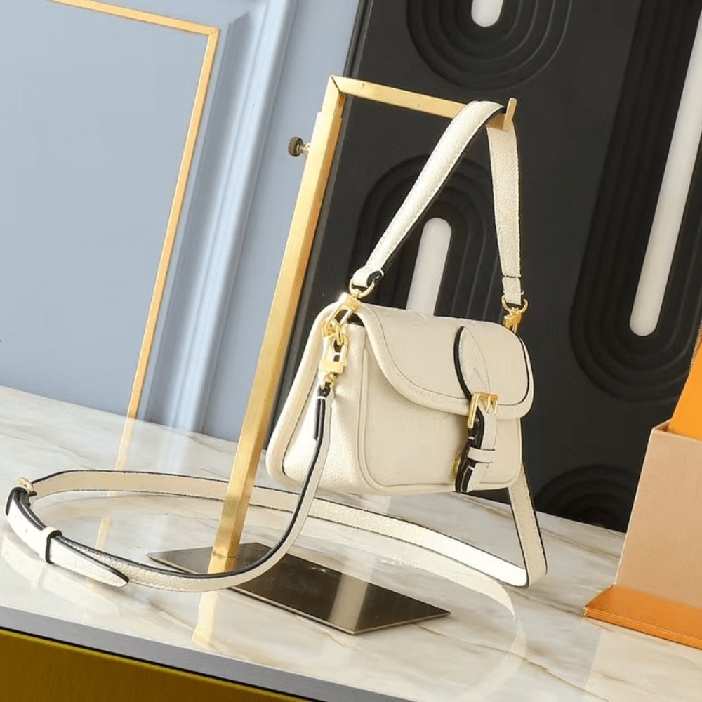 L0vis Vvtt0n Nano Diane Monogram Empreinte Leather Cream 19Cm