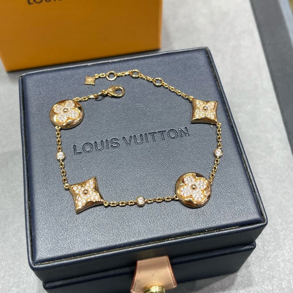L0vis Vvtt0n Color Blossom Bb Bracelet Gold With Crystals Q95650
