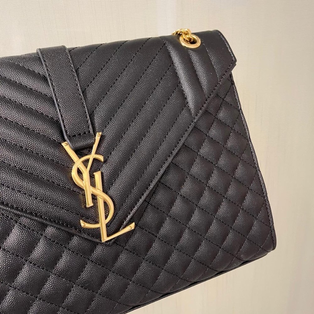 Sa1nt Lau*nt Envelope Large Bag In Mix Matelassé Grain De Poudre Embossed Black Gold 31Cm 600166Bow911000