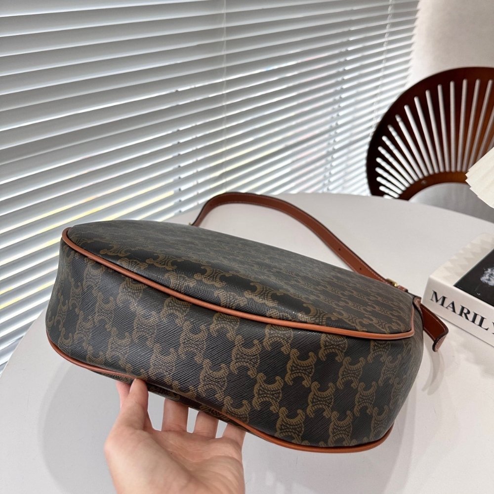 Ce1i*e Medium Heloise Bag In Triomphe Canvas Tan 30Cm 114712Fqm 04Lu