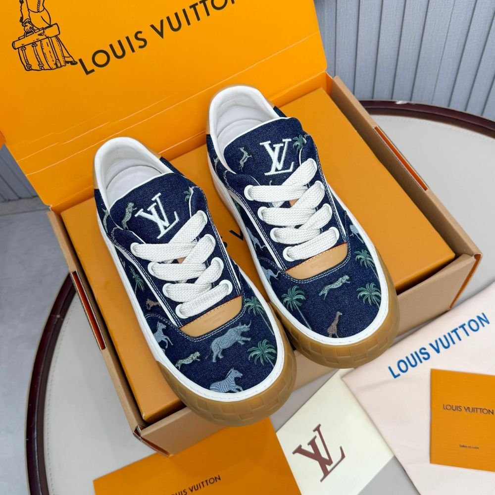 L0vis Vvtt0n LV x The Darjeeling Limited LV Tilted Sneaker Blue 1AJTLH