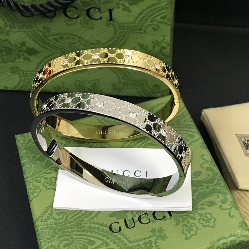 Gvc*1 Cuff Bracelet Gold 8Mm