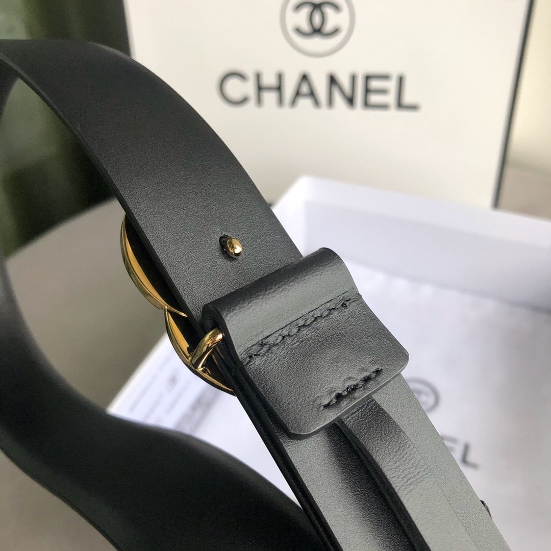 Ch**el Leather Belt With Cc Pearl And Gold Tone Metal Black 3Cm
