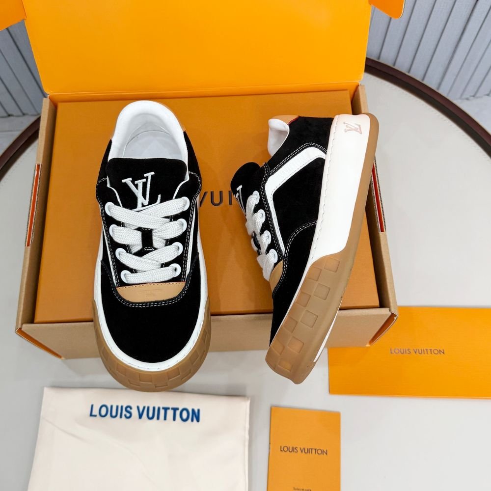 L0vis Vvtt0n LV Tilted Sneaker Black 1AJ734