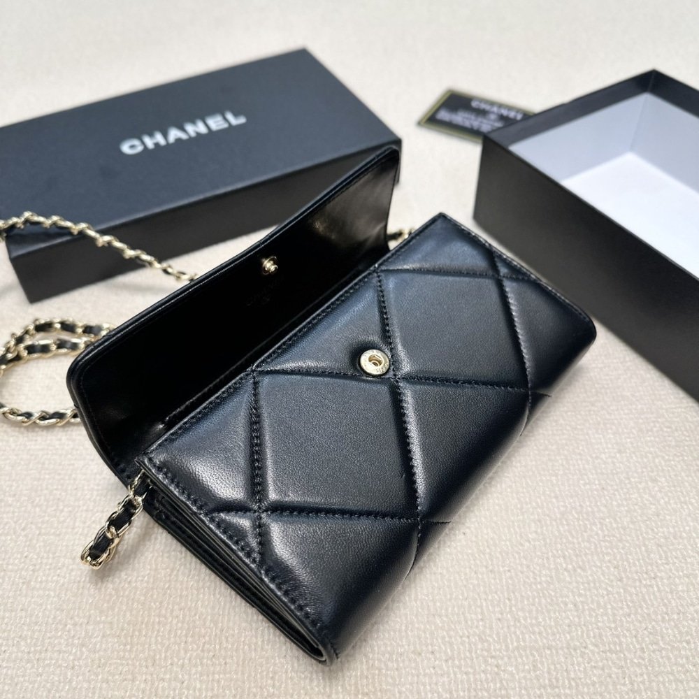 Ch**el Flap Bag Black 19Cm