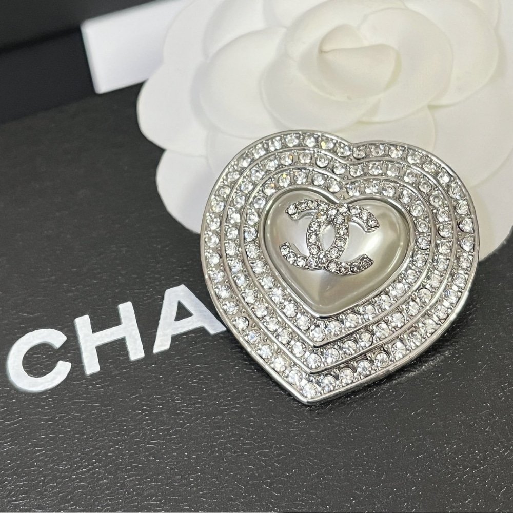 Ch**el Cc Heart Brooch Silver With Pearl Heart