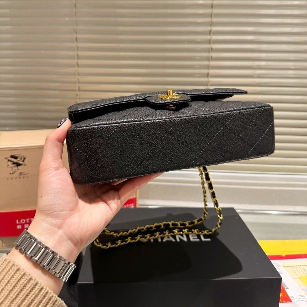 Ch**el Medium Classic Handbag Grained And Gold Tone Metal Black 26Cm A01113 Y01864 C3906