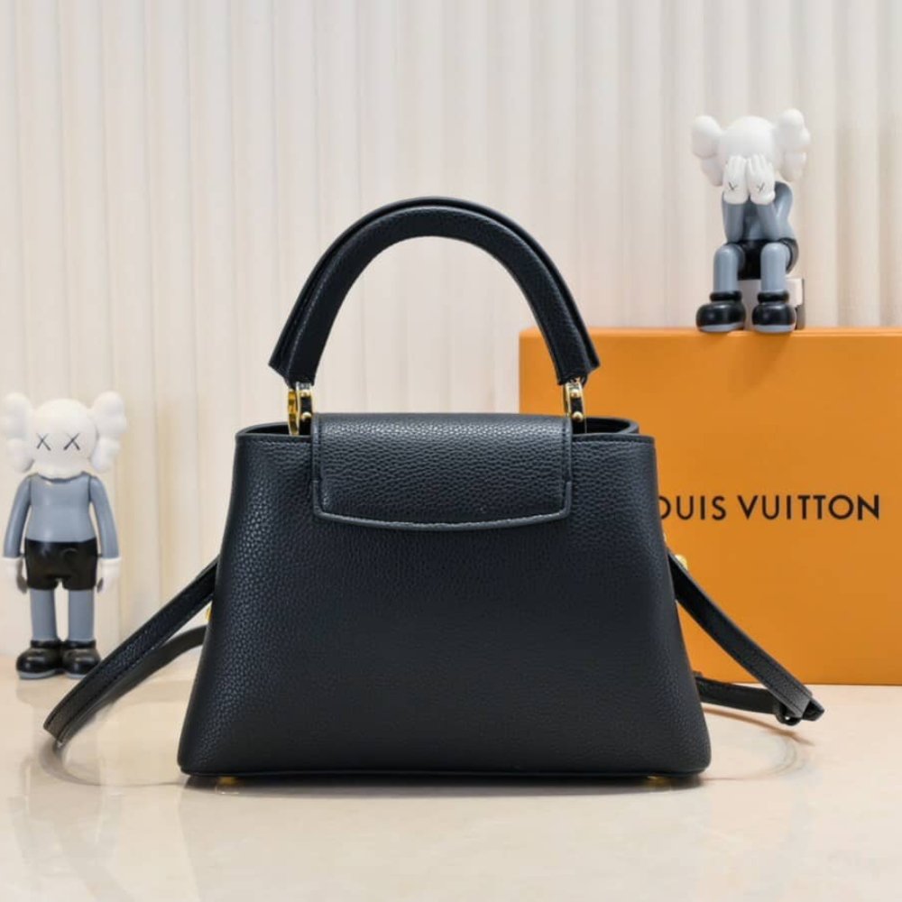L0vis Vvtt0n Capucines Bb Bag With Charm Black 27Cm