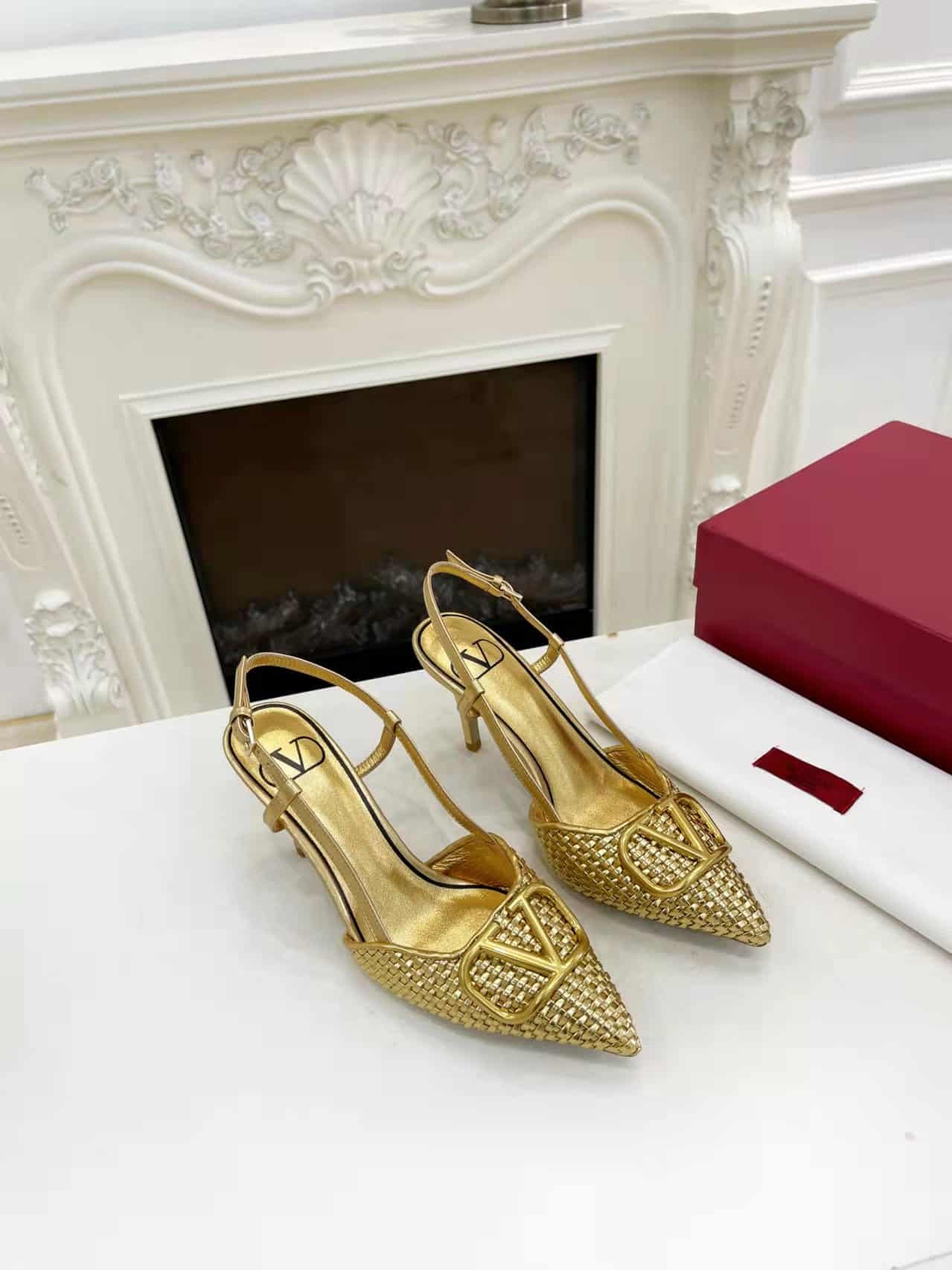 Va1e*ntin0 Garavani Vlogo Woven Leather Slingback Pumps Gold