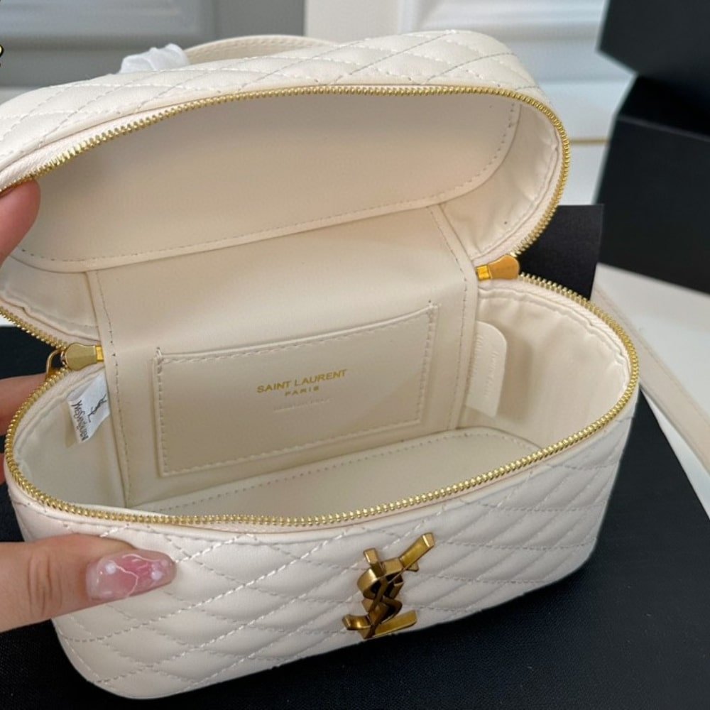 Sa1nt Lau*nt Gaby Vanity Bag In Blanc Vintage 18Cm 7667311El079207