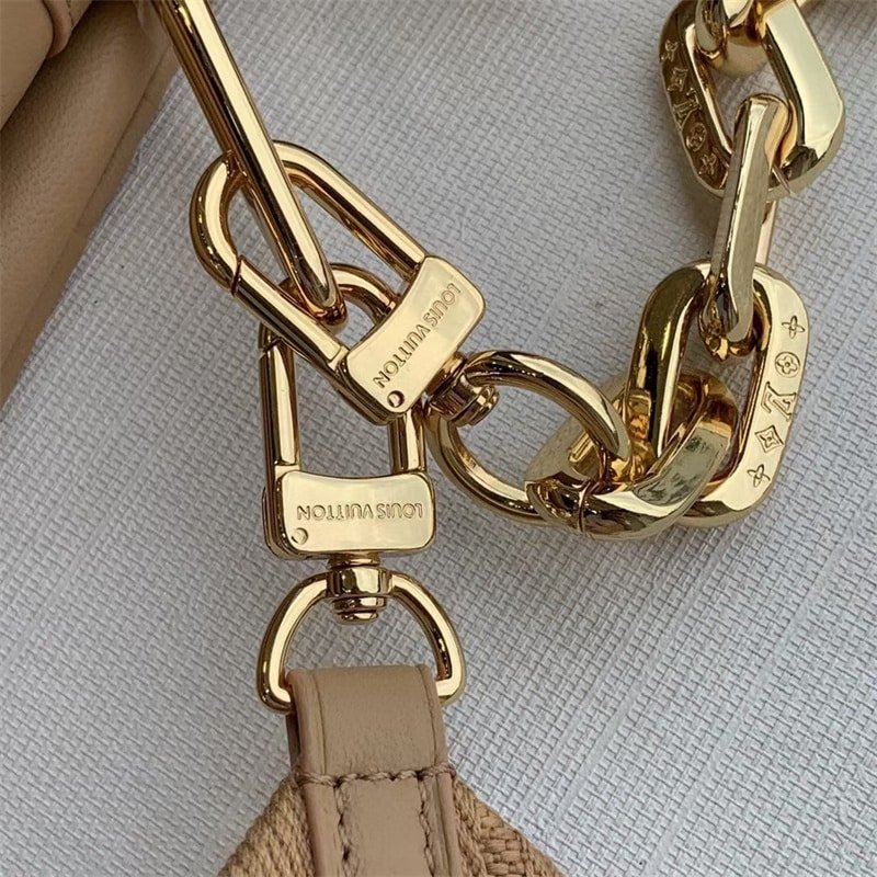 L0vis Vvtt0n Coussin PM Camel 26Cm M57791