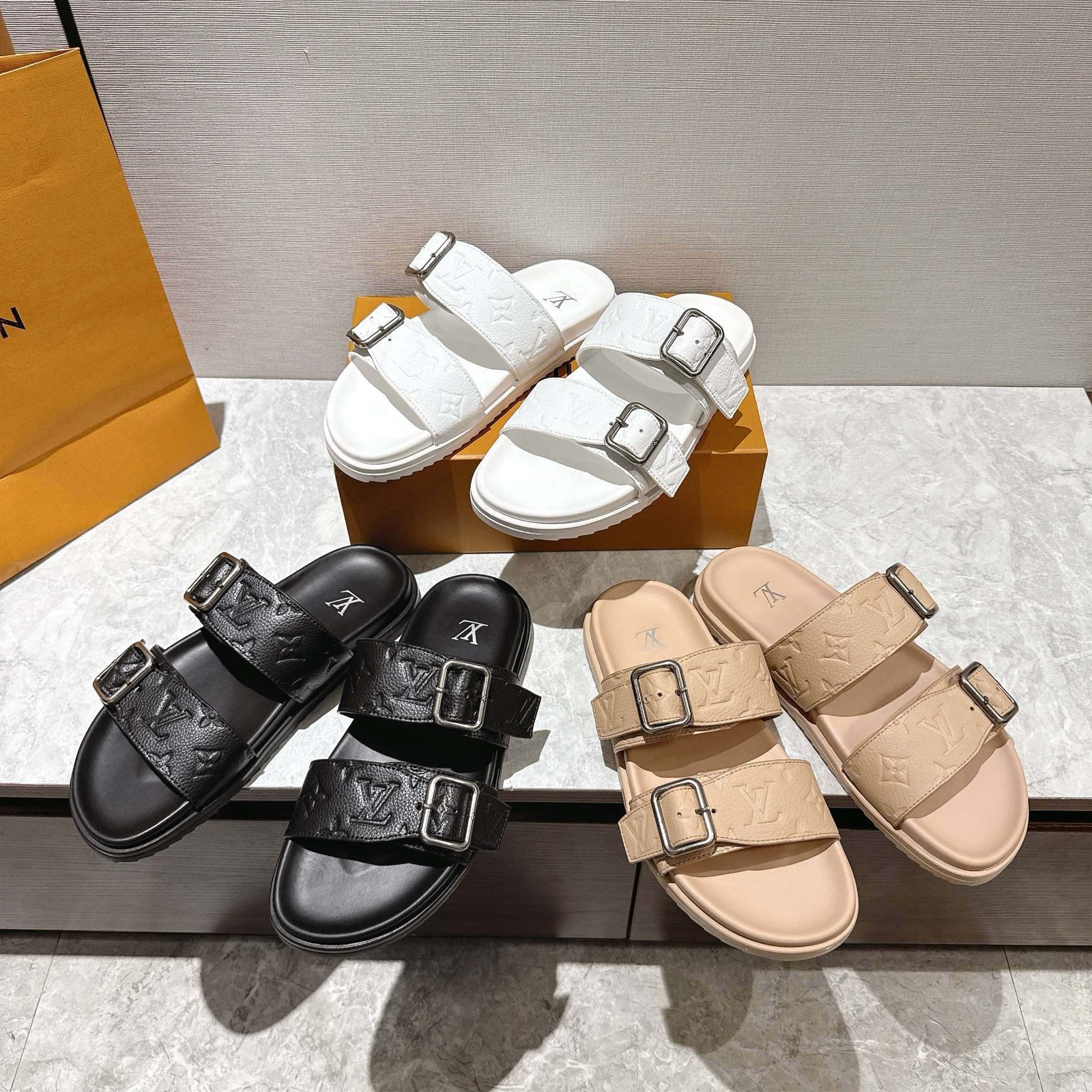 L0vis Vvtt0n LV Venice Mule Black 1AHSJC