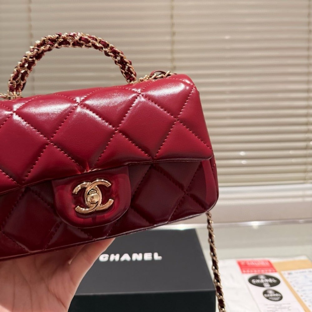 Ch**el Classic Mini Flap Bag With Chain In Burgundy 21Cm