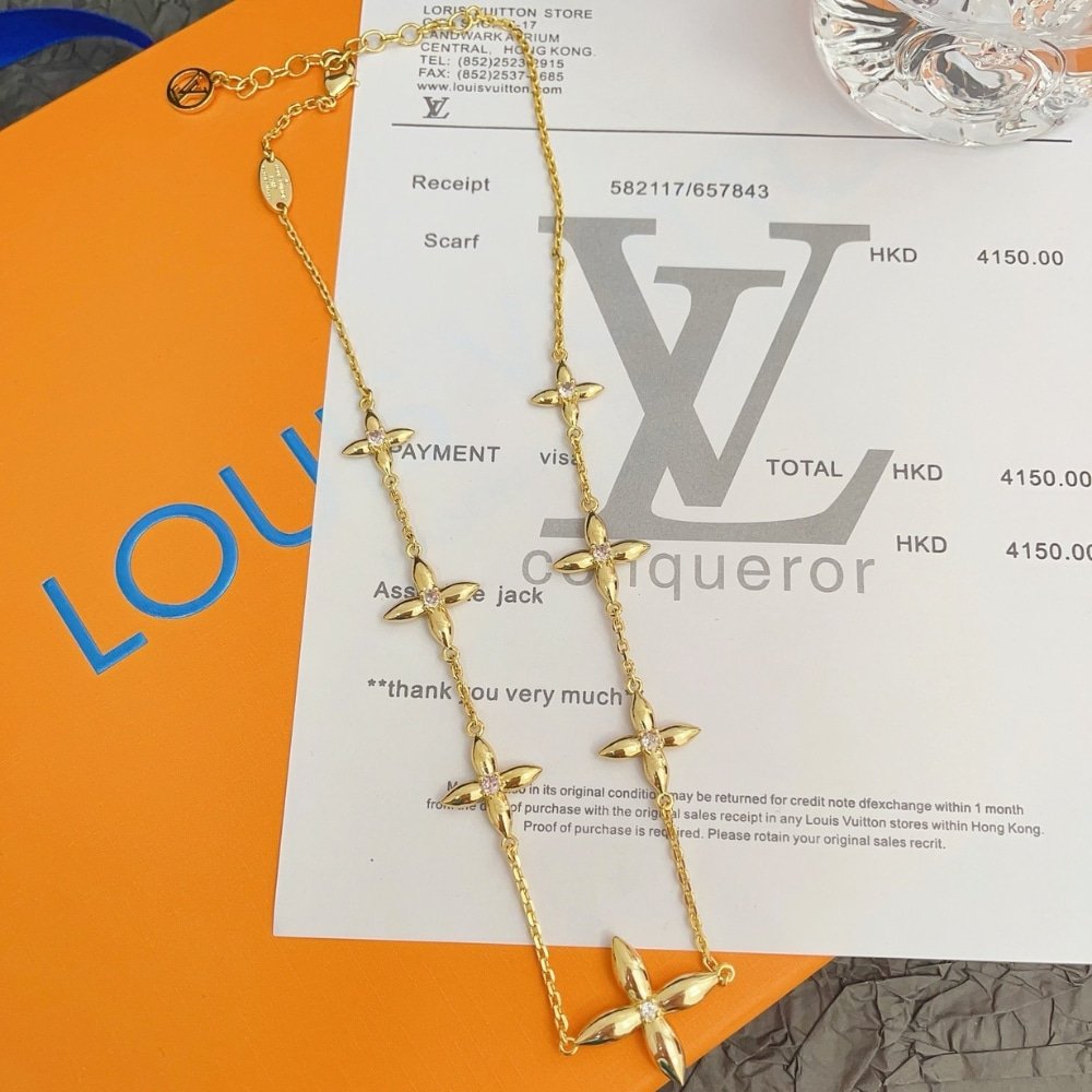 L0vis Vvtt0n L0visette Signature Necklace Gold M01592