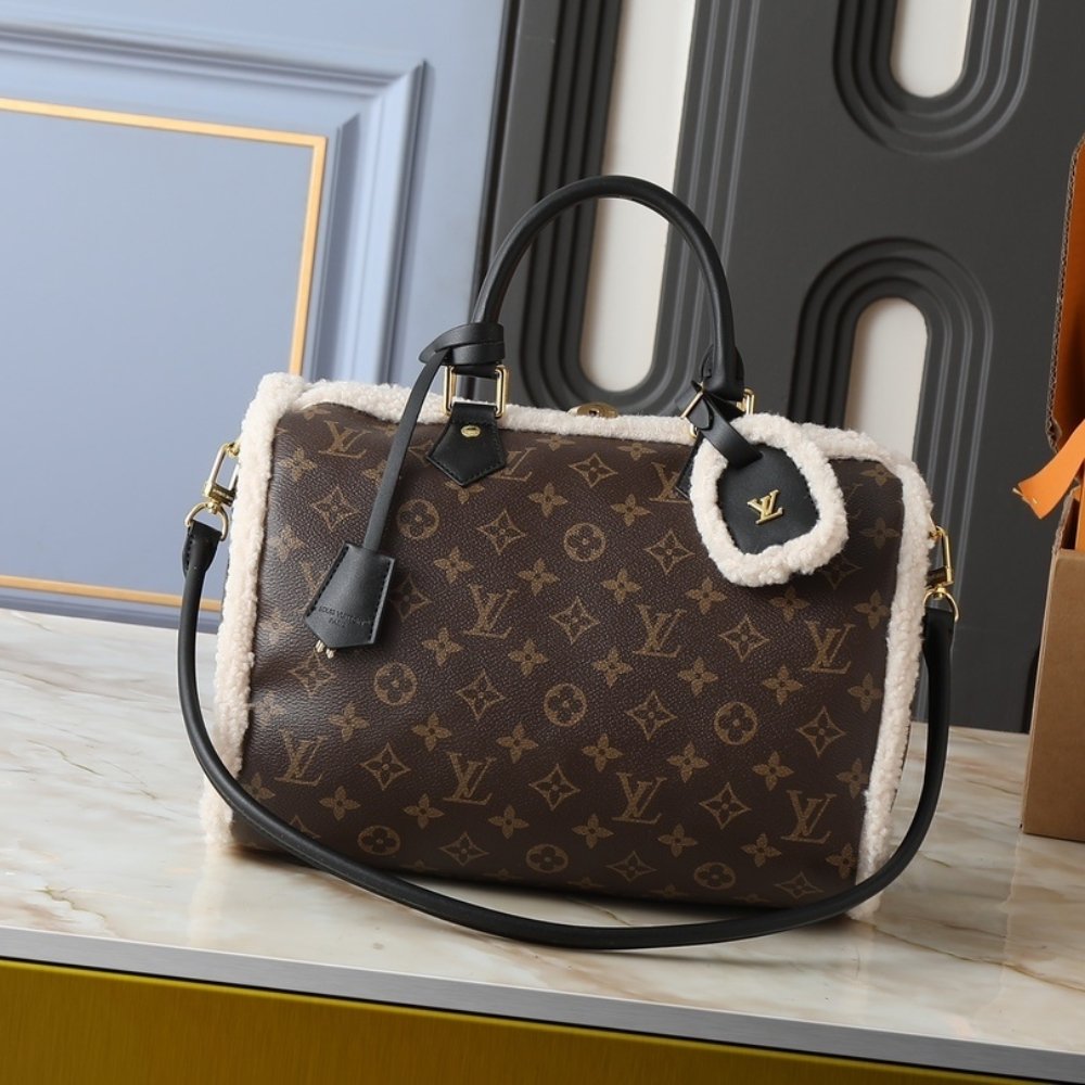 L0vis Vvtt0n Speedy Soft 30 Teddy Monogram Brown 30Cm M26326