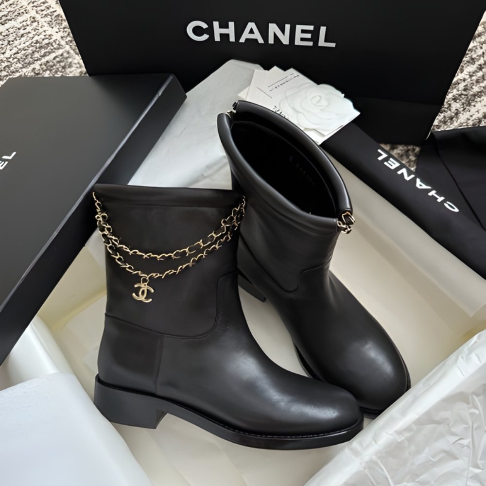 Ch**el Ankle Boots Black Leather