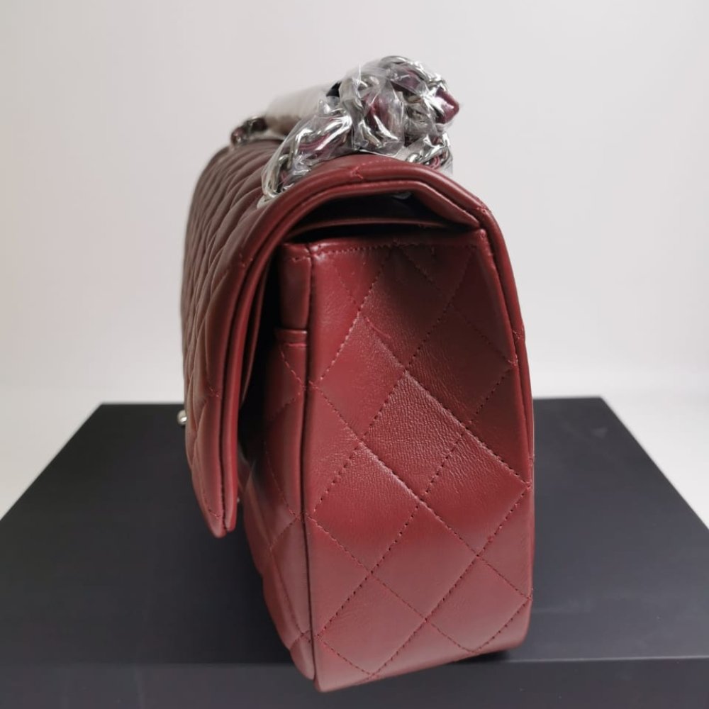 Ch**el Medium Classic Flap Bag Silver Hardware Burgundy 25Cm A01113