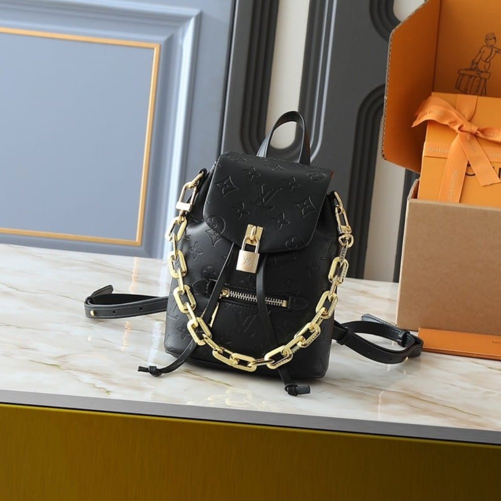 L0vis Vvtt0n Coussin Backpack PM Black 26Cm M13357