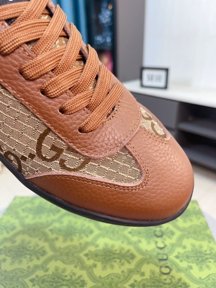 Gvc*1 Gg Canvas And Leather Low Top Sneaker Brown