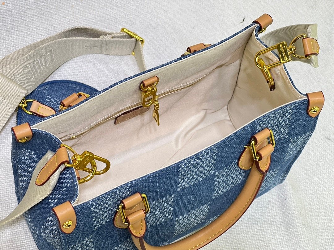 L0vis Vvtt0n Onthego PM Denim Blue 25Cm