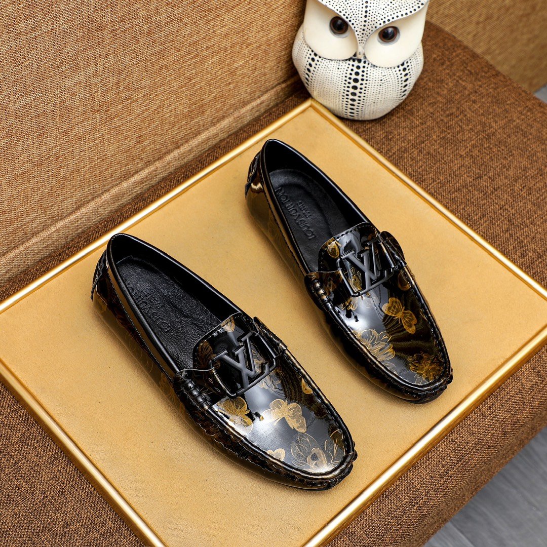 L0vis Vvtt0n Loafer Polish Leather With Butterfly Pattern In Black