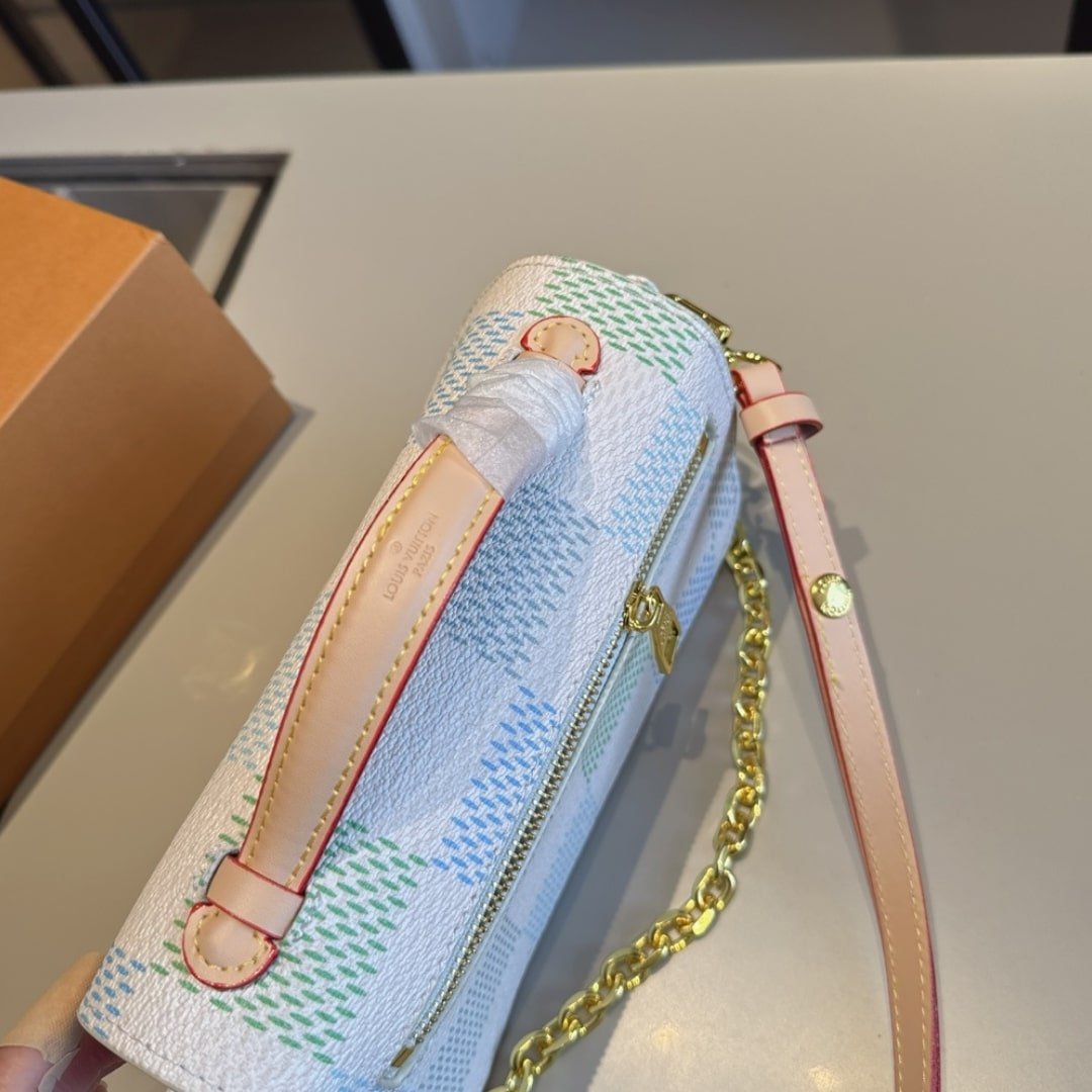 L0vis Vvtt0n Pochette Métis East West Damier Canvas Light Blue 21Cm