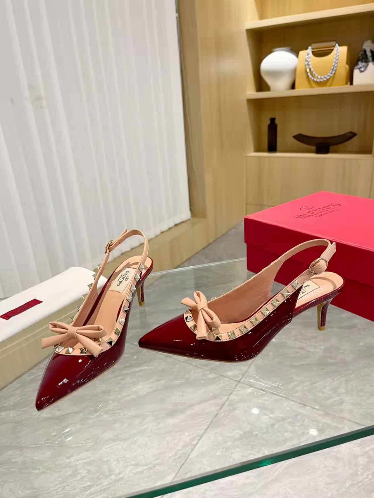 Va1e*ntin0 Rockstud Bow Slingback Pump In Patent Leather With Matching Studs Red