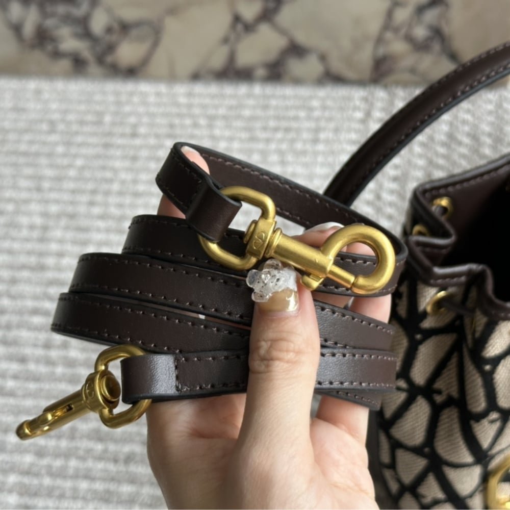 Va1e*ntin0 Mini Vlogo Signature Bucket Bag In Toile Iconographe Brown 22Cm 5W2P0Z44Vri 6Zn