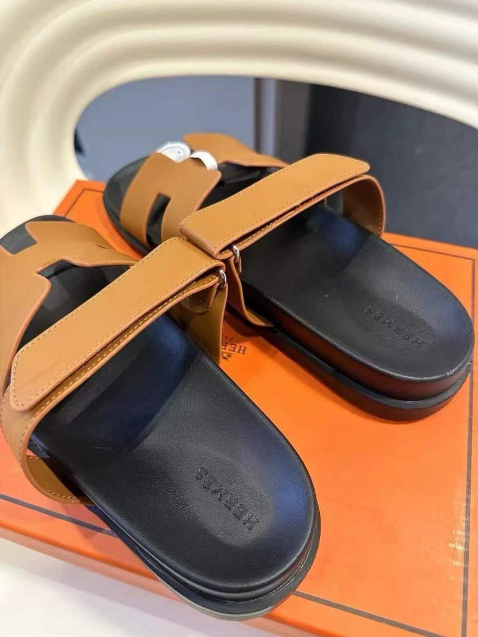 H**me5 Ankara Sandal Brown
