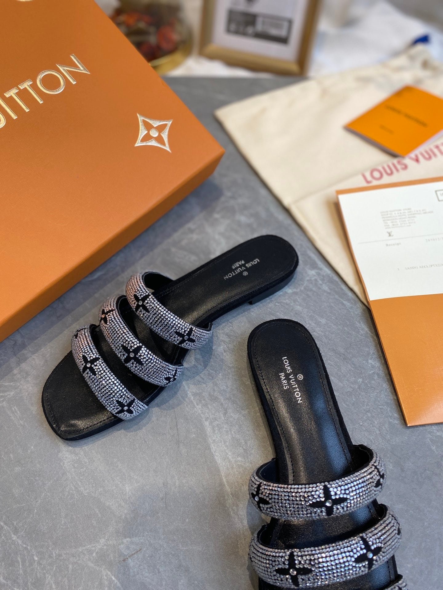 L0vis Vvtt0n Appeal Flat Mules Slides Black 1A95T8