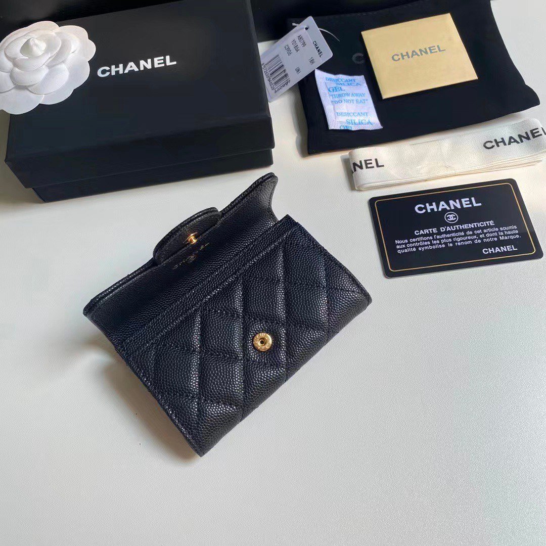 Ch**el Classic Card Holder Grain Leather Black With Gold Hardware 11Cm Ap0214 Y01864 C3906