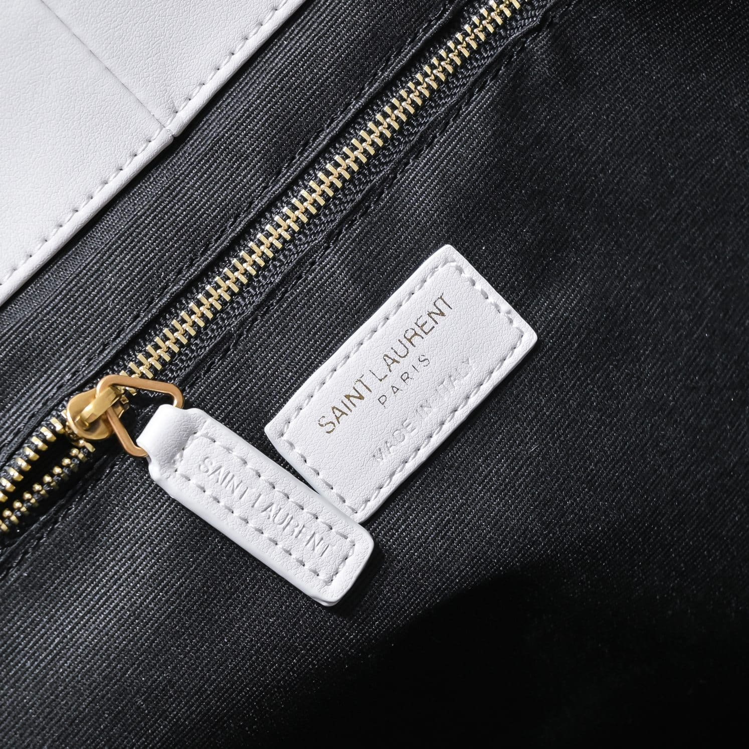 Sa1nt Lau*nt Icare Maxi Shopping Bag In Quilted White 50Cm